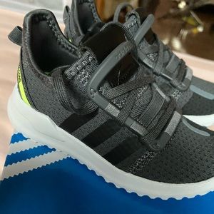 Toddler size 8 adidas